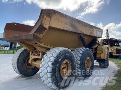 CAT 740B 연결식 홀러