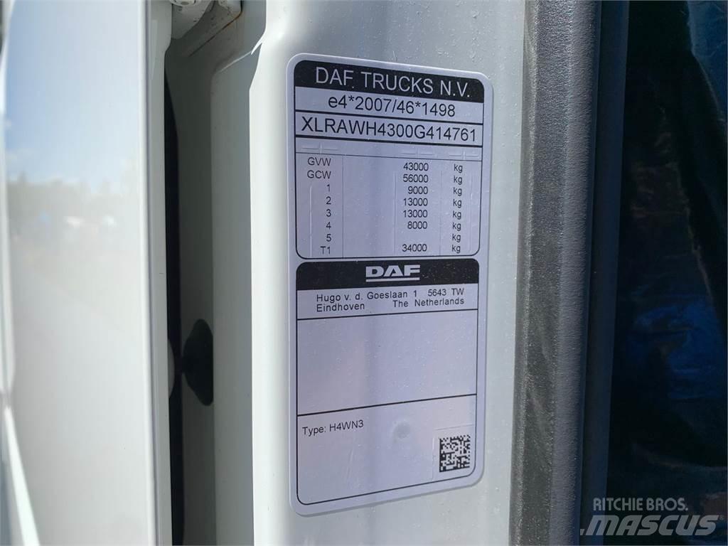 DAF XF 430 8x4*4 새시 운전실 트럭