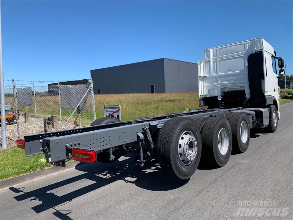 DAF XF 430 8x4*4 새시 운전실 트럭