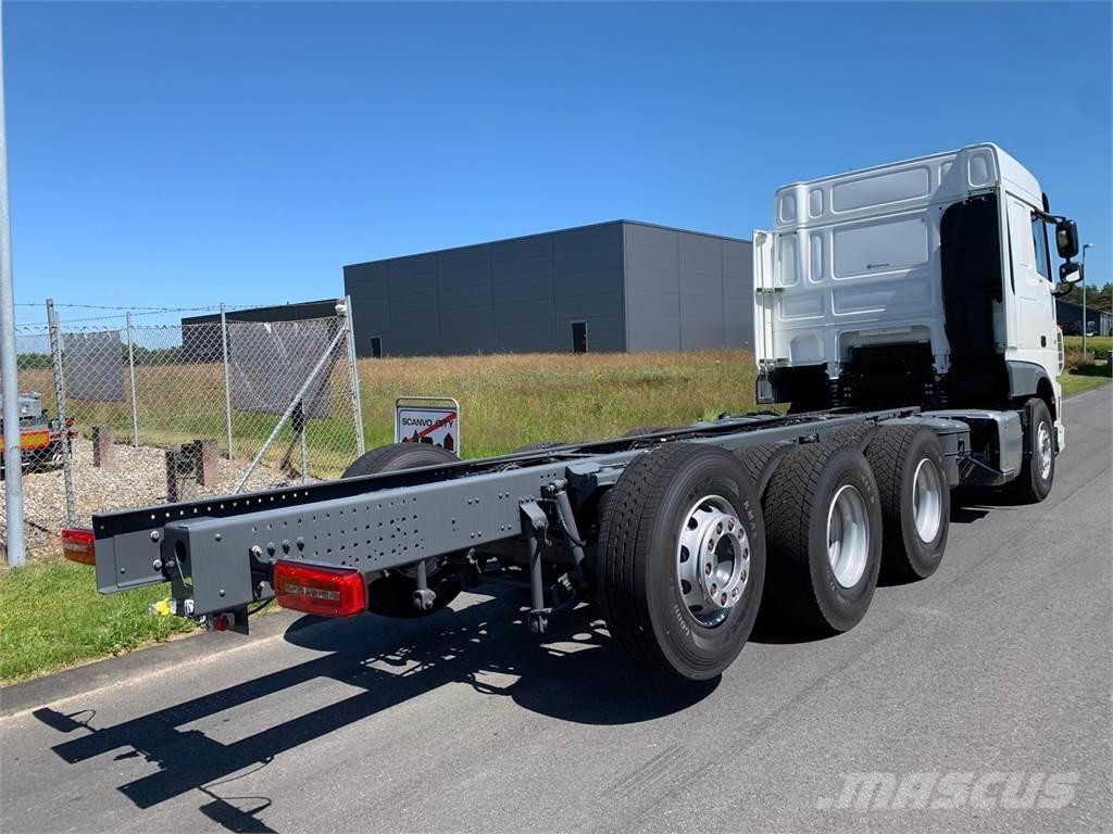 DAF XF 430 8x4*4 새시 운전실 트럭
