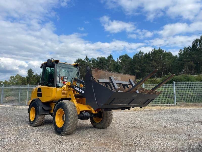 Volvo L 25 F  휠로우더