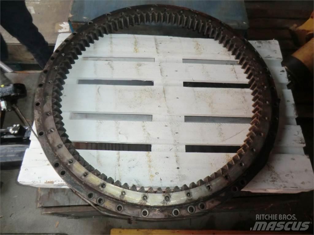 CAT 231D 섀시 및 서스펜션