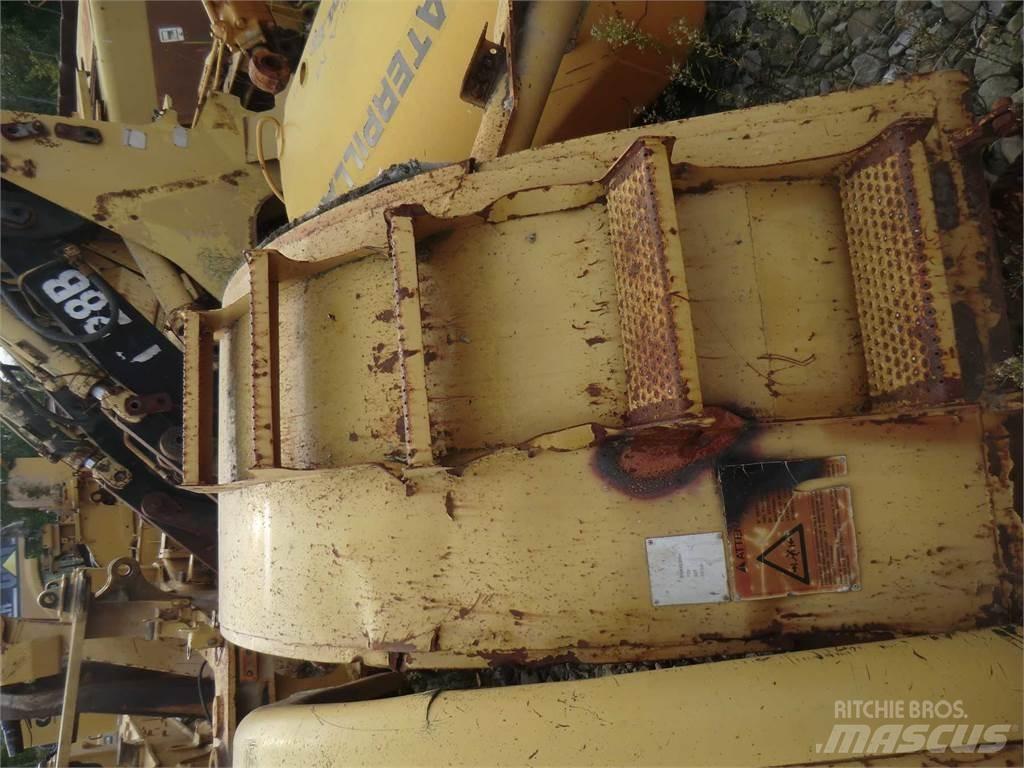CAT 323D 섀시 및 서스펜션