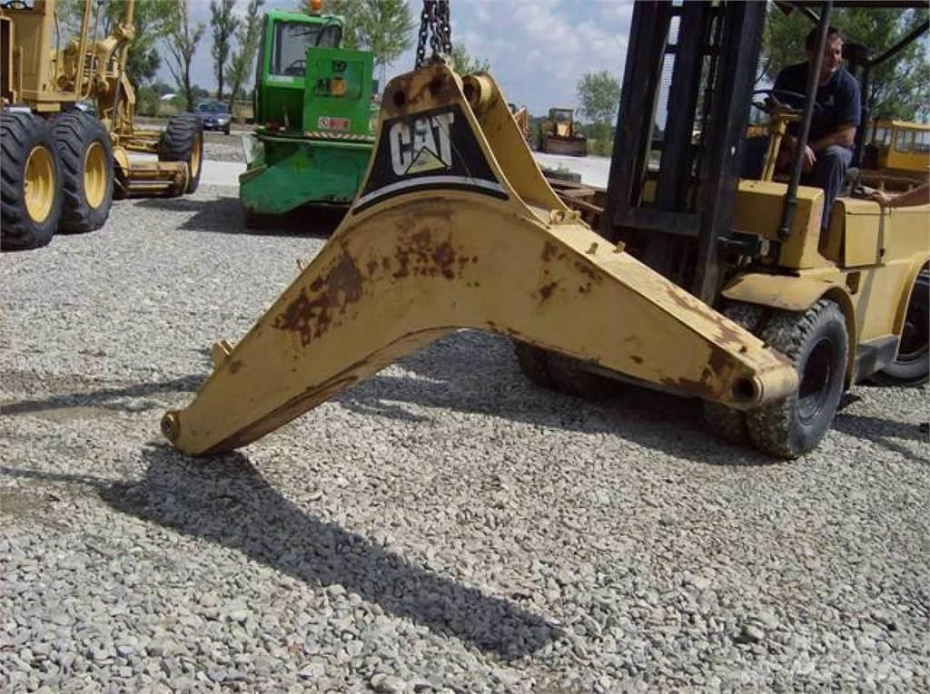 CAT 438C 섀시 및 서스펜션