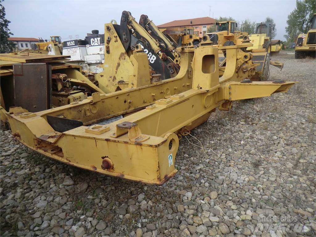 CAT 735 섀시 및 서스펜션