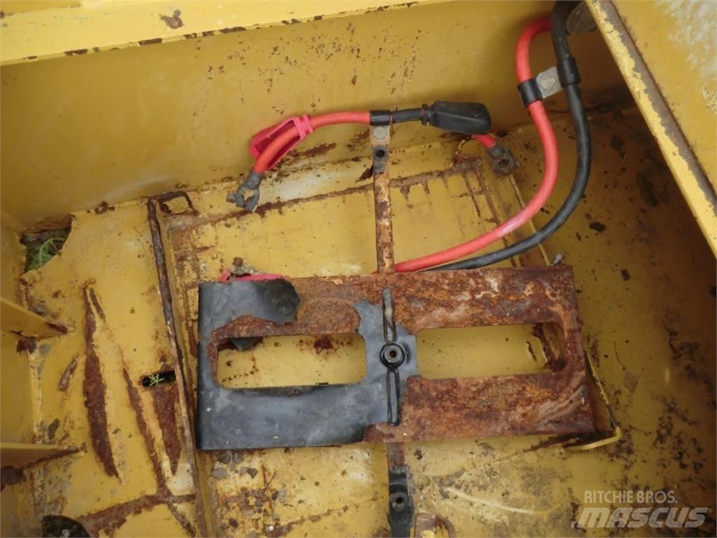 CAT 735 섀시 및 서스펜션