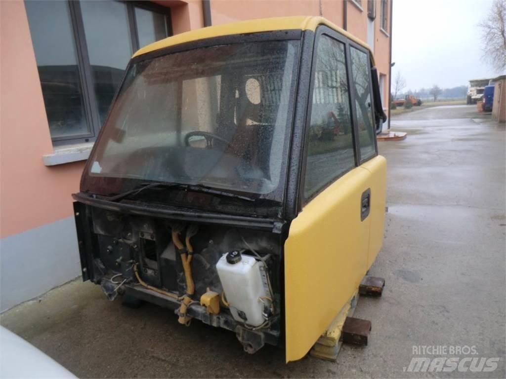 CAT 735 섀시 및 서스펜션