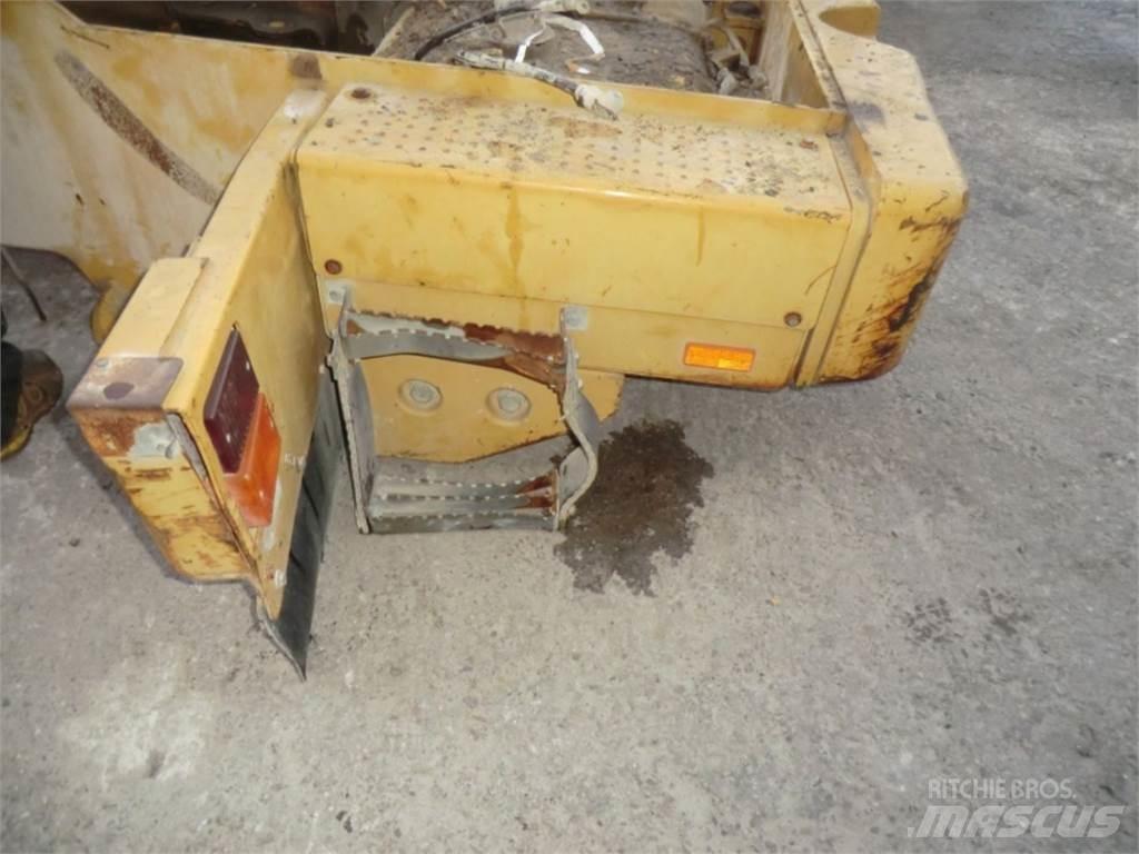 CAT 928G 섀시 및 서스펜션
