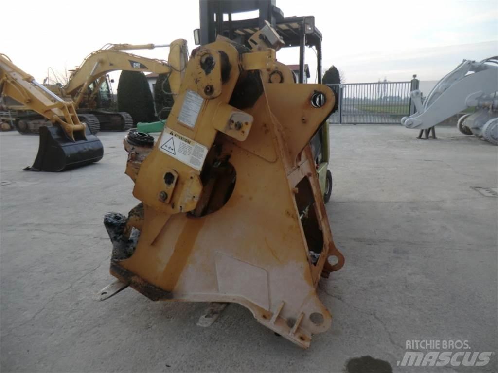 CAT 928G 섀시 및 서스펜션