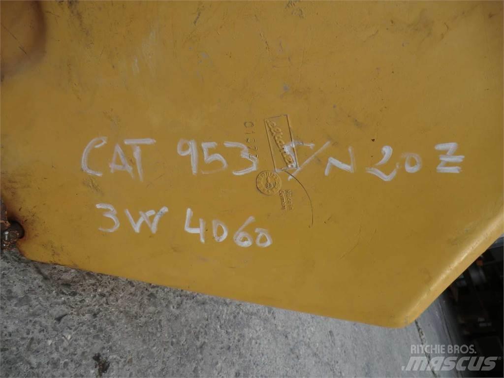 CAT 953 섀시 및 서스펜션
