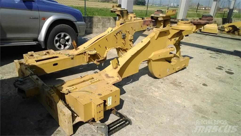 CAT 962H 섀시 및 서스펜션