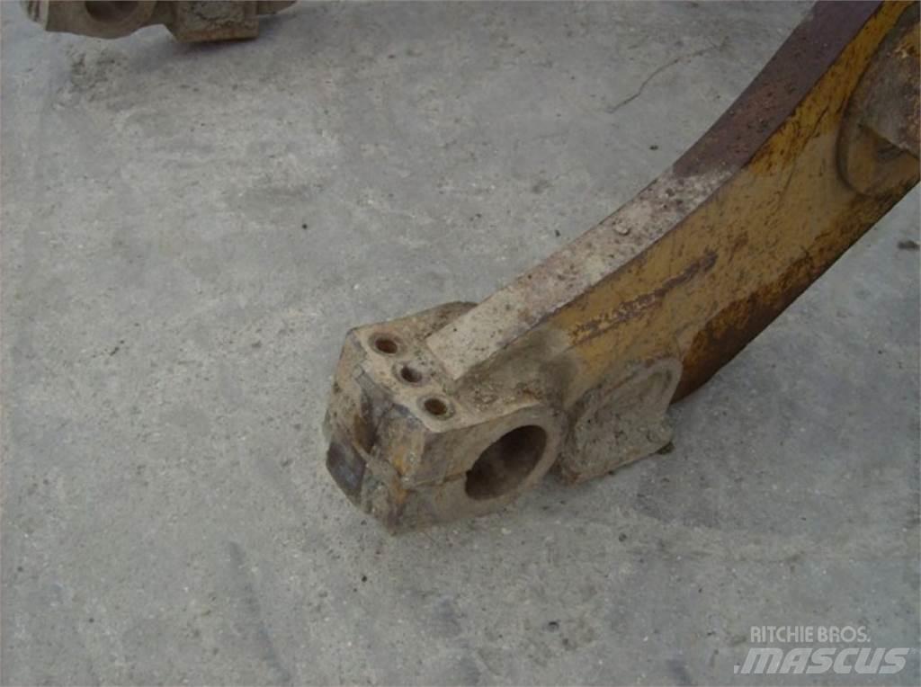 CAT 963 섀시 및 서스펜션