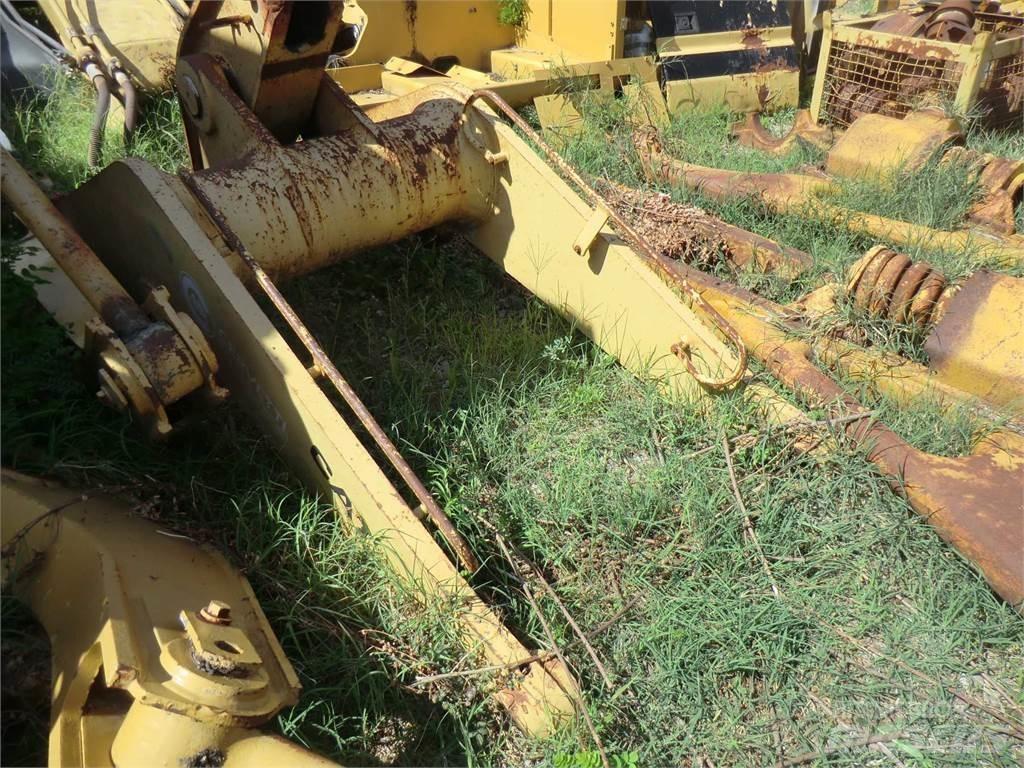 CAT 963 섀시 및 서스펜션