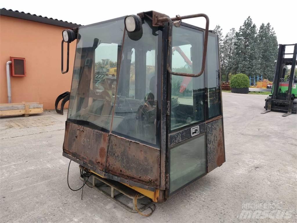 CAT 988G 섀시 및 서스펜션