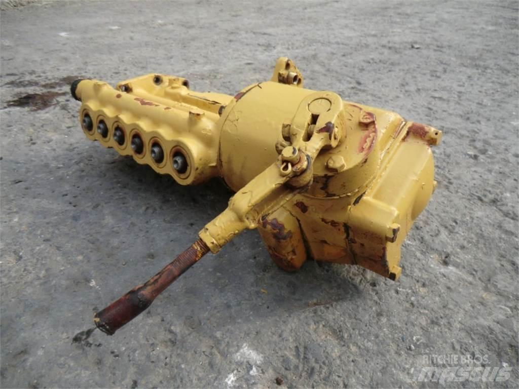 CAT D333 엔진