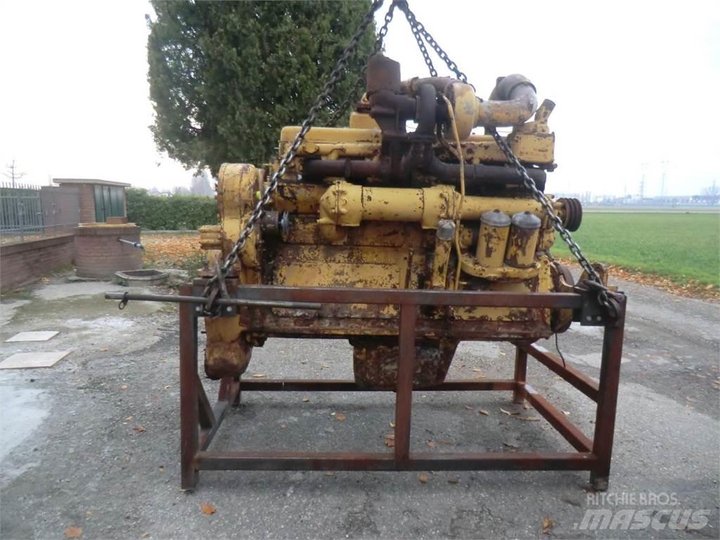 CAT D353 엔진