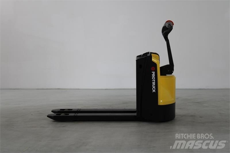 Hyster P1.6 경량 리프터