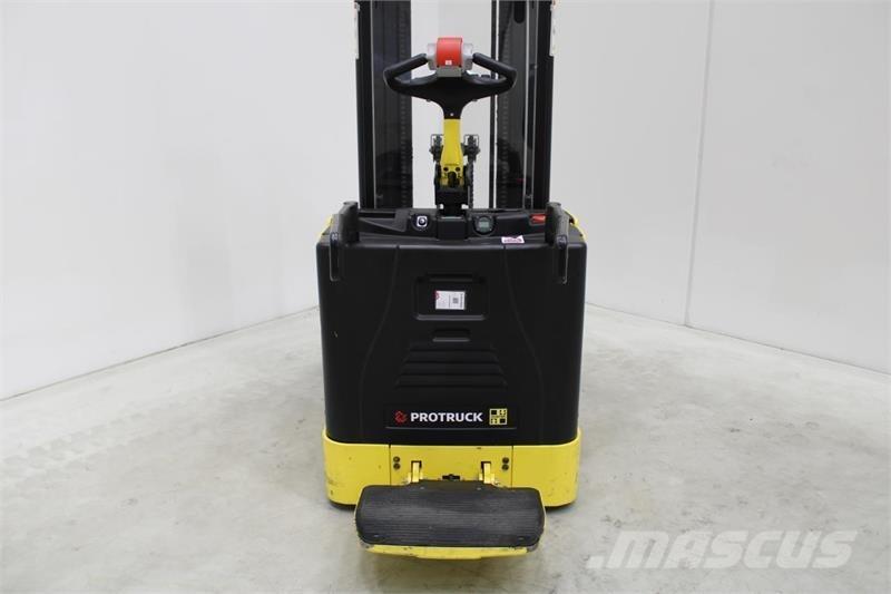 Hyster P2.0S 로우 리프터(승강대 포함)