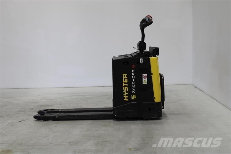 Hyster P2.0S 로우 리프터(승강대 포함)