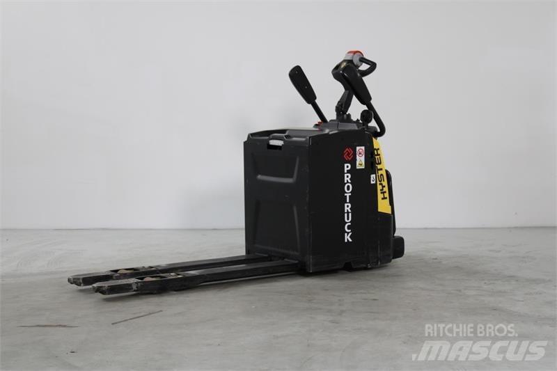 Hyster P2.0S 로우 리프터(승강대 포함)