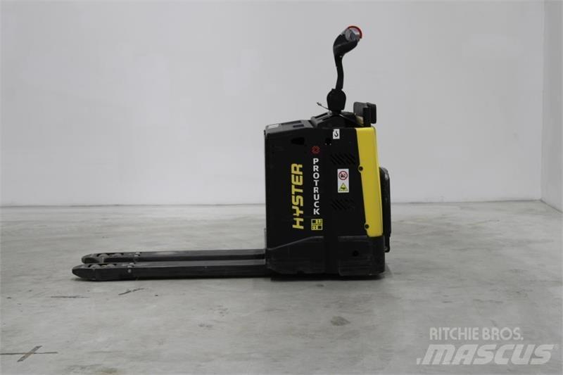 Hyster P2.0S 로우 리프터(승강대 포함)