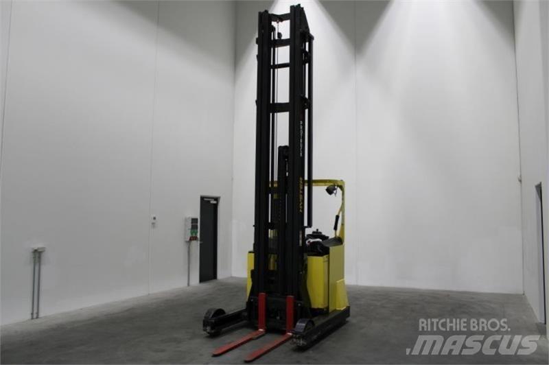 Hyster R2.0 리치 트럭