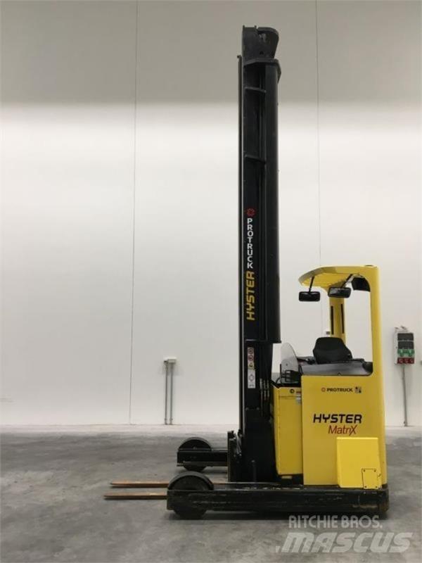 Hyster R2.0W 리치 트럭