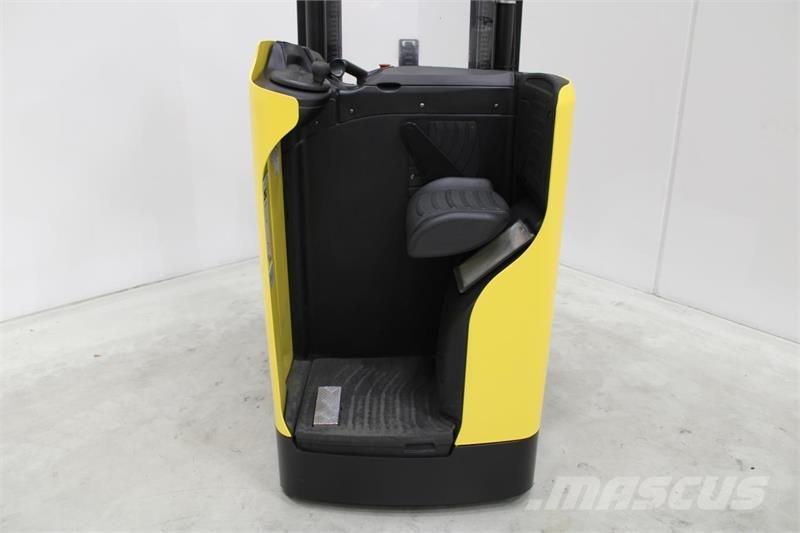 Hyster RS1.6 보행식 리치 지게차