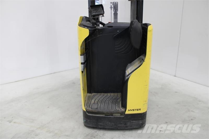 Hyster RS1.6 보행식 리치 지게차