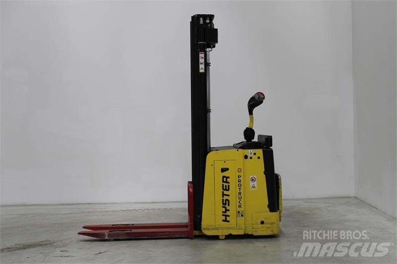 Hyster S1.5S 보행식 리치 지게차