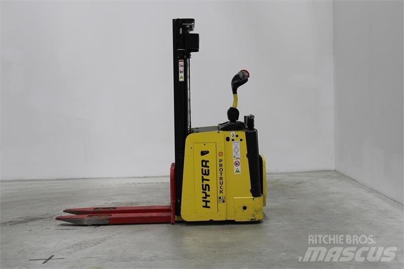 Hyster S1.5S 보행식 리치 지게차
