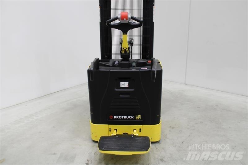 Hyster S1.5S 보행식 리치 지게차