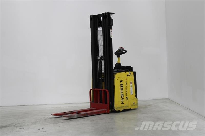 Hyster S1.5S 보행식 리치 지게차