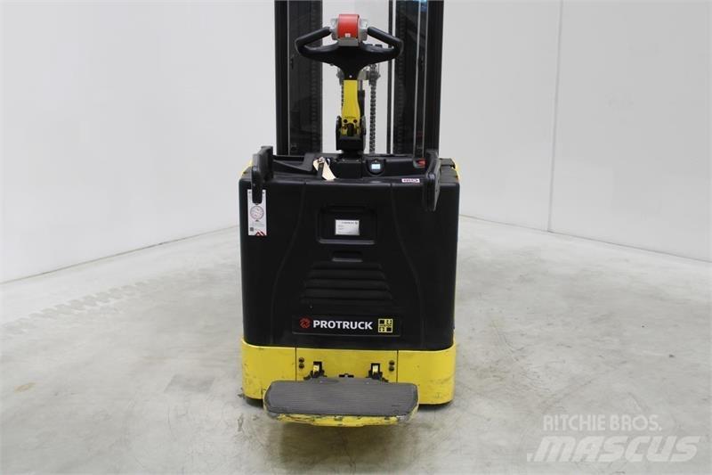 Hyster S1.5S 보행식 리치 지게차