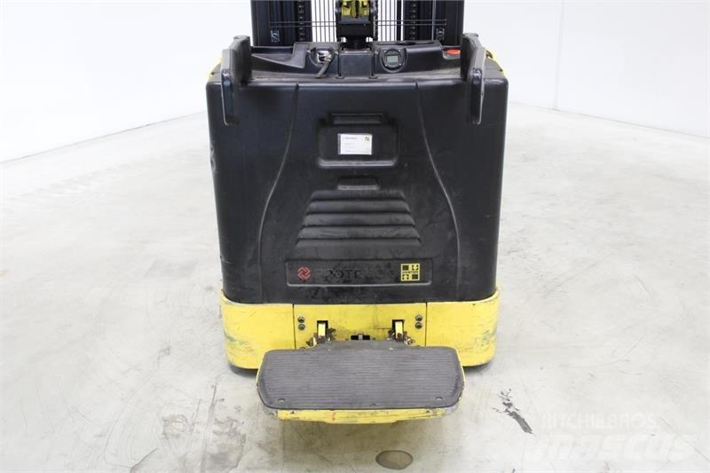 Hyster S1.5S 보행식 리치 지게차