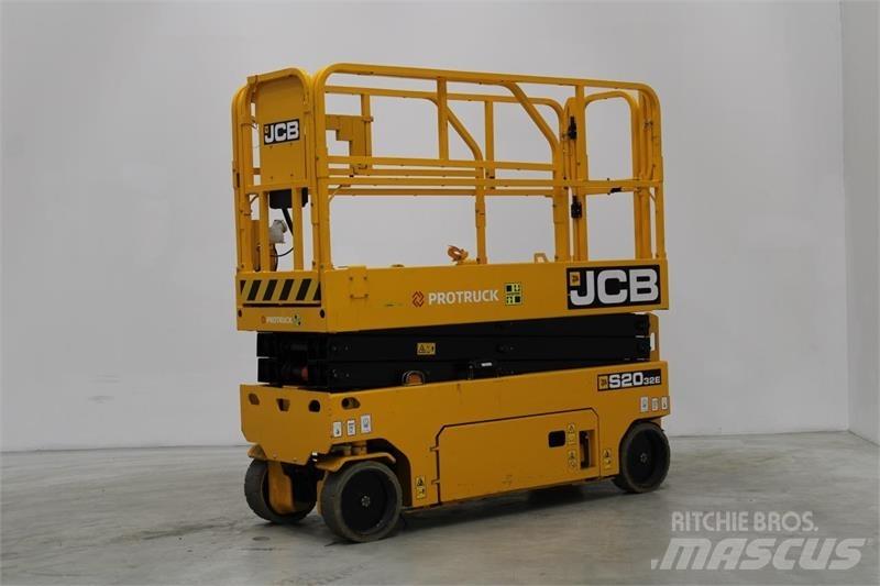 JCB S2032E 가위형 리프트