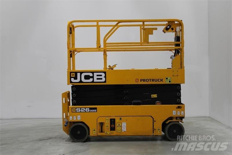 JCB S2032E 가위형 리프트