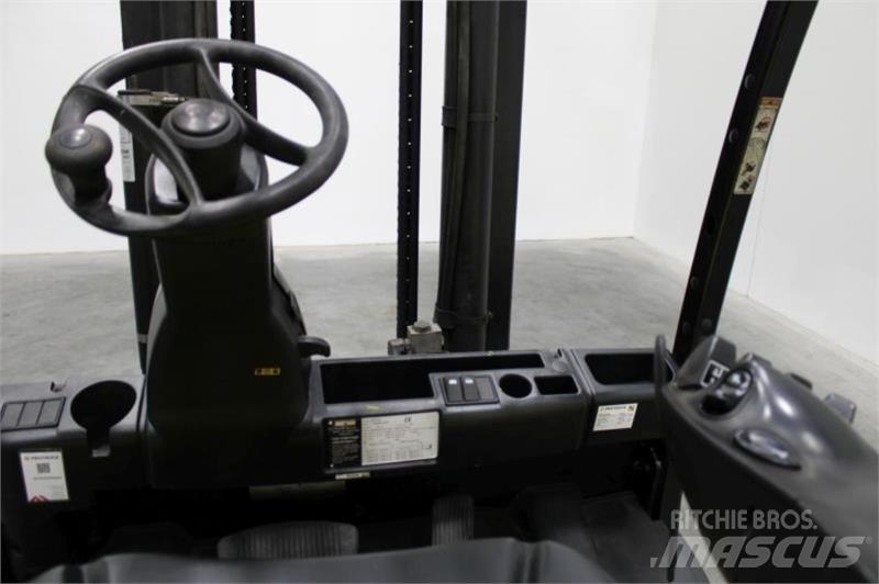 Yale ERP50VM 전동 지게차