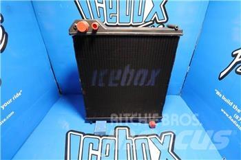 CAT 906 라디에이터
