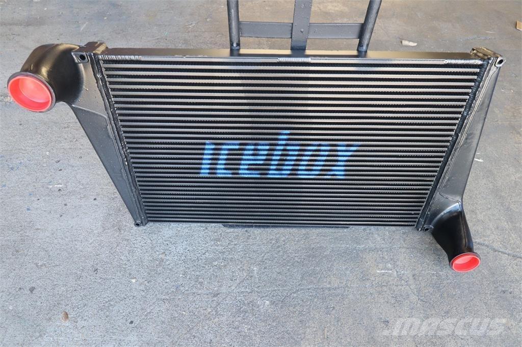 Volvo  라디에이터