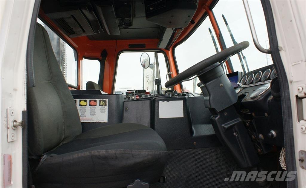 Autocar ACX64 폐기물 수거 트럭