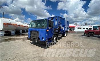Autocar ACX64 폐기물 수거 트럭