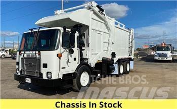 Autocar ACX64 폐기물 수거 트럭