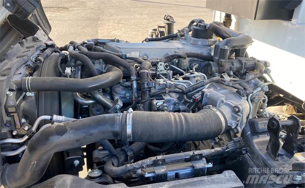 Isuzu NRR 폐기물 수거 트럭