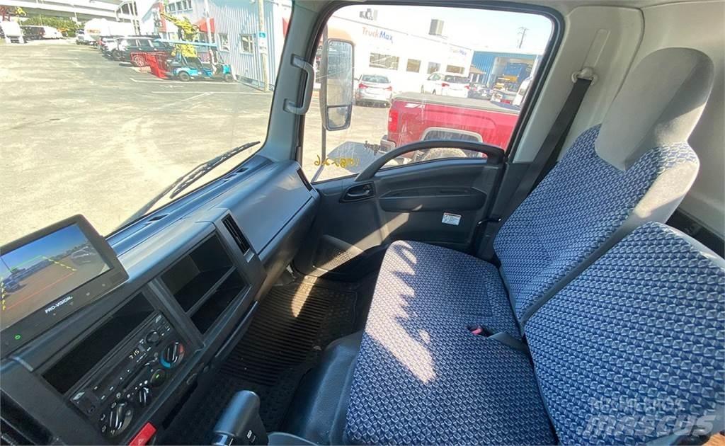 Isuzu NRR 폐기물 수거 트럭