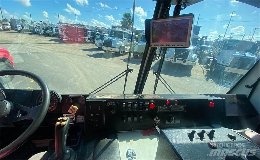 Mack LEU600 폐기물 수거 트럭