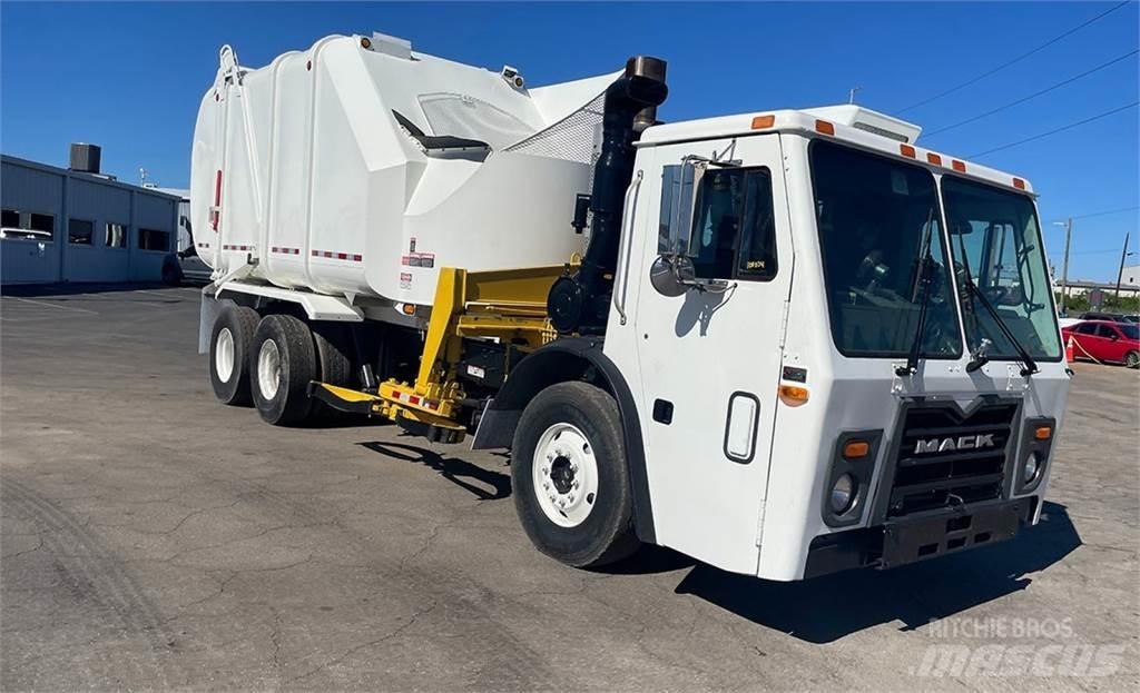 Mack LEU613 폐기물 수거 트럭