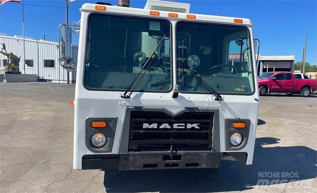 Mack LEU613 폐기물 수거 트럭