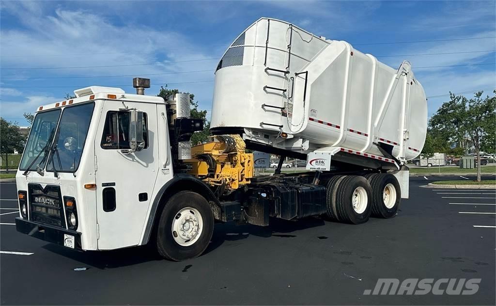 Mack LEU613 폐기물 수거 트럭