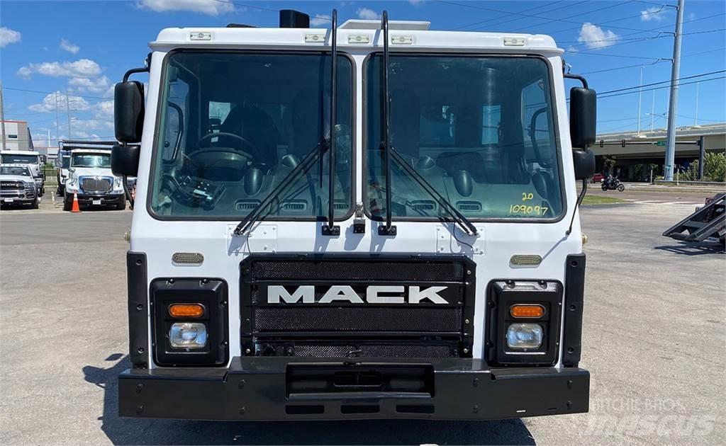 Mack LR613 폐기물 수거 트럭
